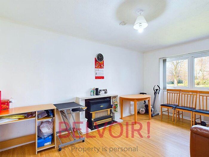 3 Bedroom Town House For Sale In Ladywell Road, Tunstall, Stoke-on-Trent, ST6