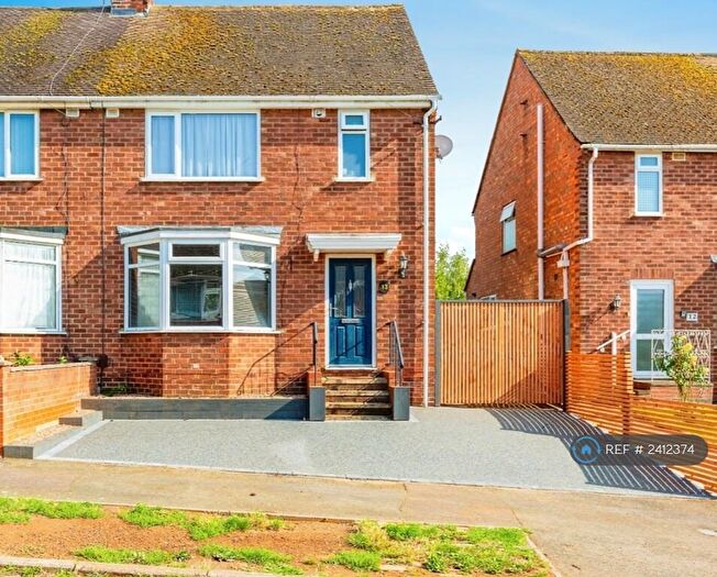 3 Bedroom Semi-Detached House To Rent In Edward Close, Kettering, NN15