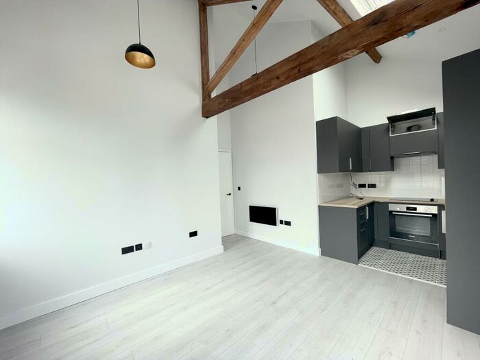 1 Bedroom Apartment To Rent In Bank Street, Bolton, BL1