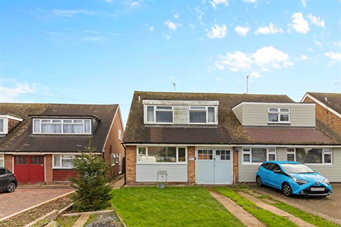 3 Bedroom House For Sale In Chestnut Drive, Polegate, BN26