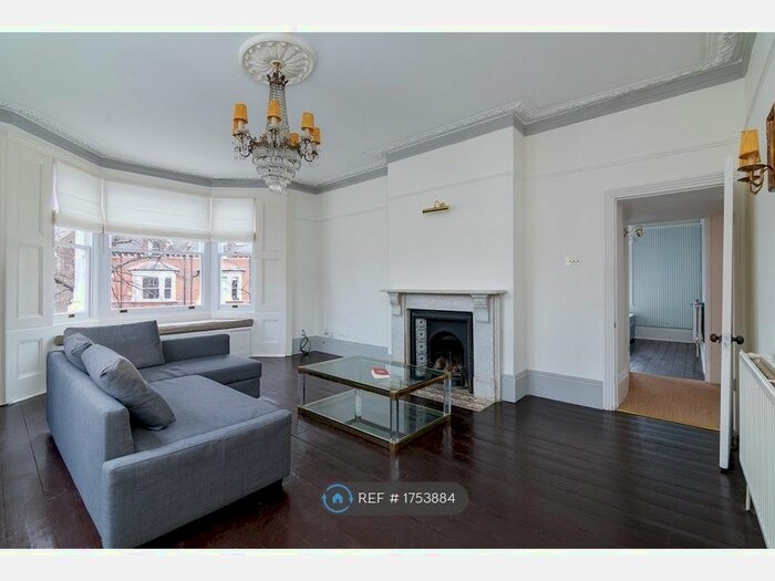 2 Bedroom Flat To Rent In Highgate, London, N6