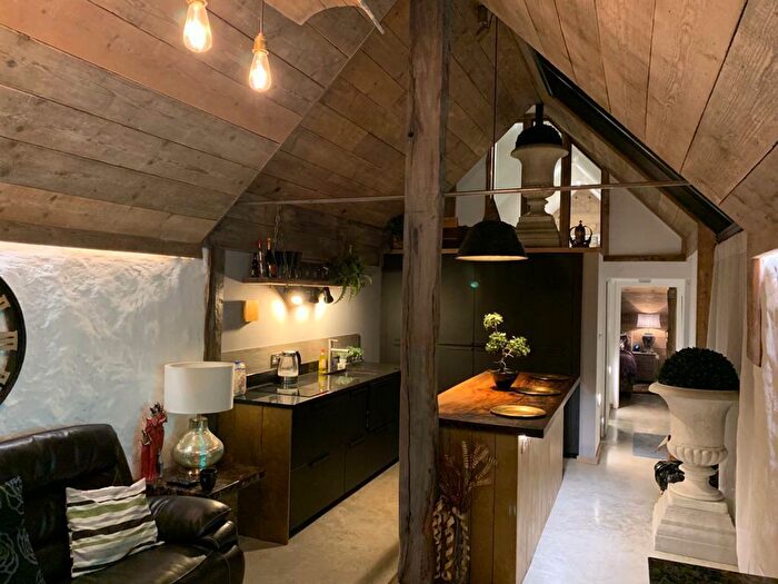 2 Bedroom Detached House To Rent In Oaklea, Titchfield Lane, Wickham, PO17