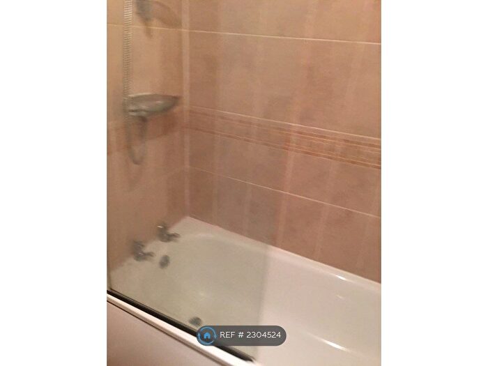 1 Bedroom Flat To Rent In Valley Mill Lane, Bury, BL9