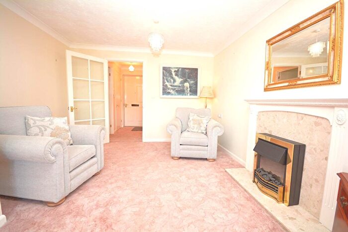 1 Bedroom Retirement Property For Sale In Archer Court, Chesham Road, HP6