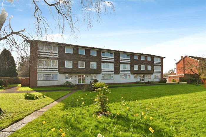 2 Bedroom Flat For Sale In Tadburn Road, Romsey, Hampshire, SO51