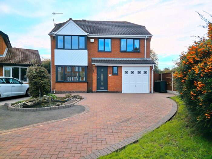 4 Bedroom Detached House For Sale In Cotman Close, Bedworth, Warwickshire, CV12