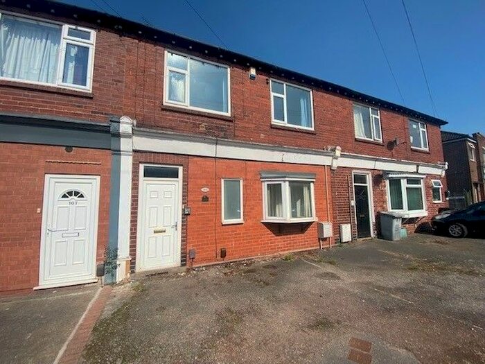 2 Bedroom Flat To Rent In Millfield Lane, York, YO10