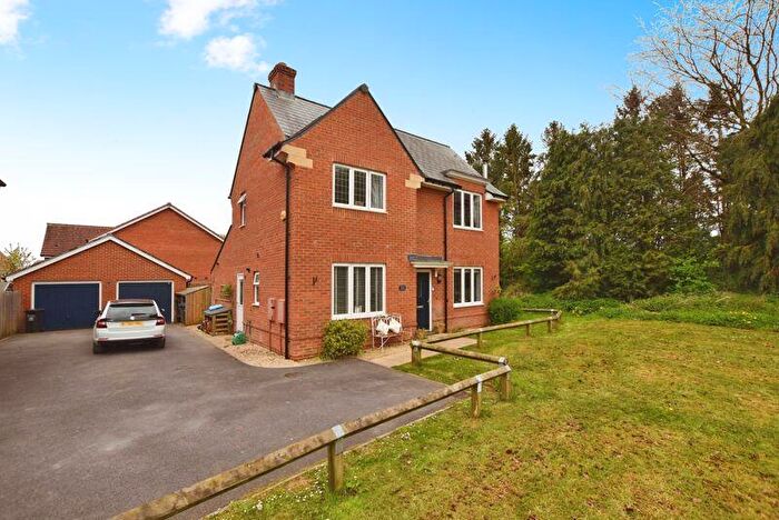 4 Bedroom Detached House To Rent In Edmund Way, Salisbury, SP4