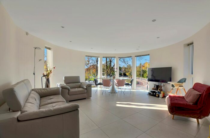 2 Bedroom Flat To Rent In Queen Ediths Way, Cherry Hinton, Cambridge, CB1