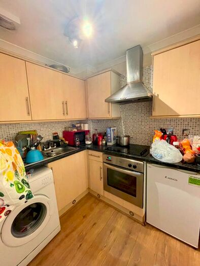 1 Bedroom Flat To Rent In Crow Road, Partick, Glasgow, G11