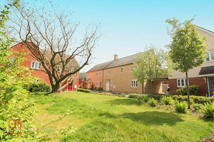 4 Bedroom Semi-Detached House To Rent In Trowel Place, Colchester, Essex, CO2