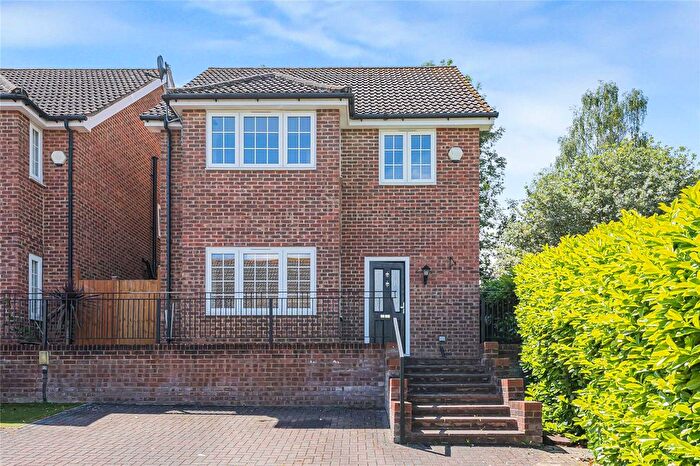 4 Bedroom Detached House For Sale In Clarendon Drive, Strood, Rochester, Kent, ME2