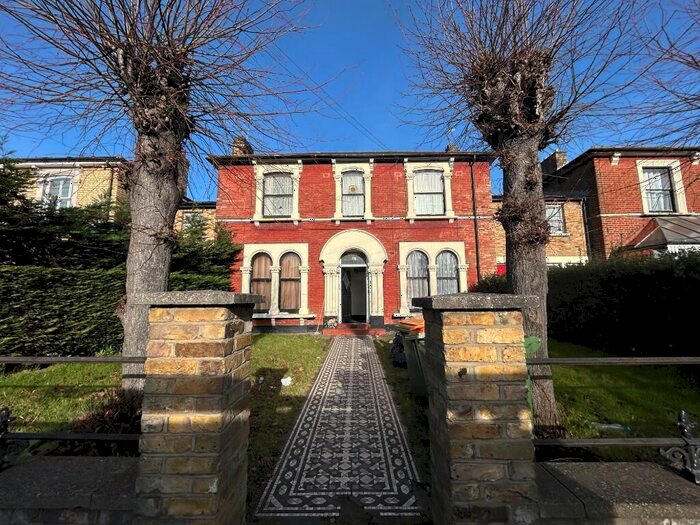 Studio To Rent In Windsor Road, London, E7