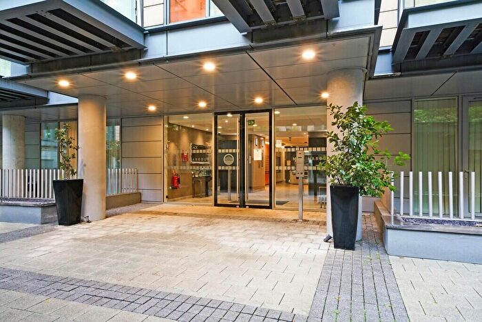 1 Bedroom Apartment To Rent In Ability Place Millhabour, E14