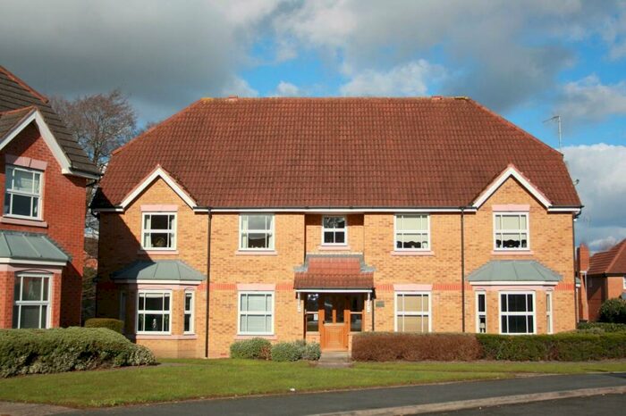2 Bedroom Flat To Rent In Rosedale Close, Redditch, B97