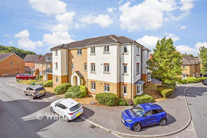 2 Bedroom Flat For Sale In Furfield Chase, Boughton Monchelsea, Maidstone, Kent, ME17