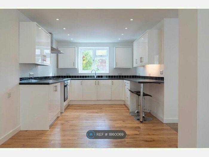 3 Bedroom End Of Terrace House To Rent In Albion Place, South Molton, EX36