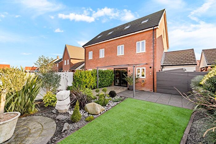 3 Bedroom Semi-Detached House For Sale In Wheatsheaf Square, Whitfield, Dover, CT16