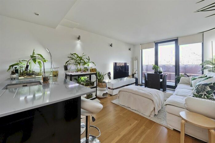 2 Bedroom Flat To Rent In Barlby Road, North Kensington, W10
