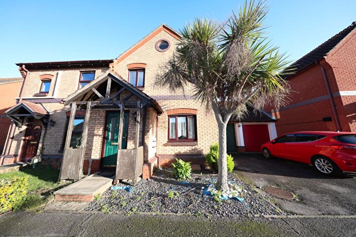 3 Bedroom Semi Detached House To Rent In Bruces Wharf Road, Grays, RM17