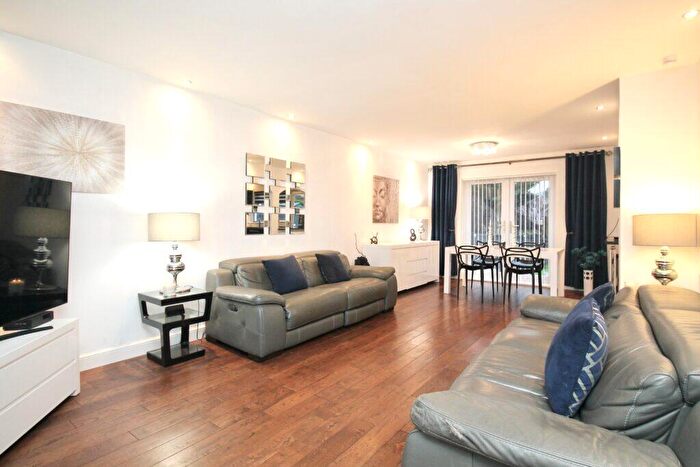 4 Bedroom Detached House For Sale In Solway Road Bishopbriggs, G64