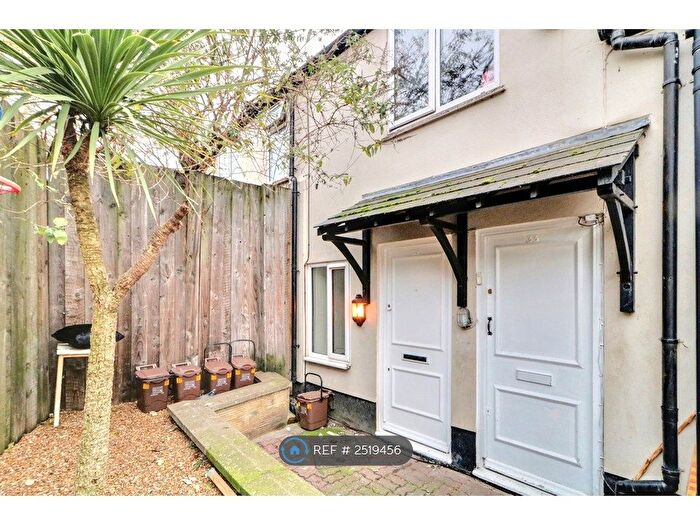 1 Bedroom Flat To Rent In Station Road, London, E17