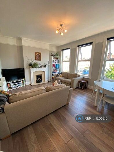 3 Bedroom Flat To Rent In Muirkirk Road, London, SE6