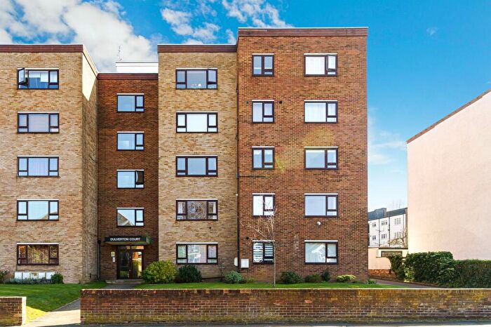 2 Bedroom Flat To Rent In Adelaide Road, Surbiton, KT6