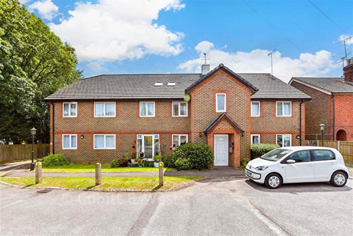 1 Bedroom Flat For Sale In Brickyard Lane, Crawley Down, West Sussex, RH10