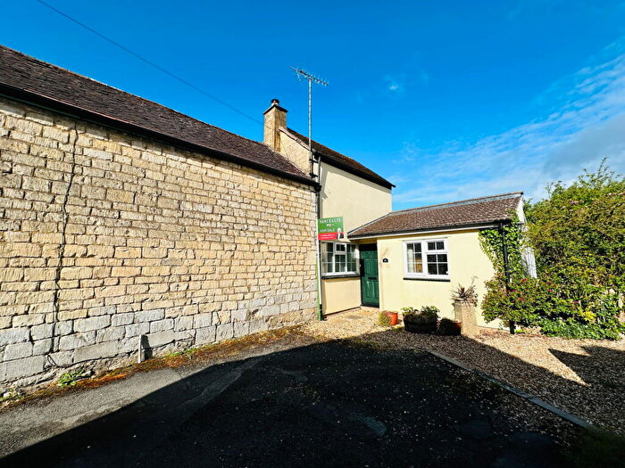 2 Bedroom Cottage For Sale In Upton St. Leonards, Gloucestershire, GL4