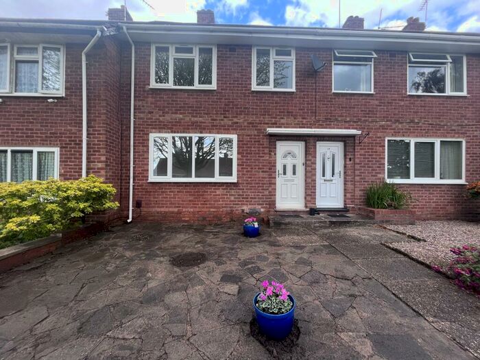 3 Bedroom House To Rent In Cadleigh Gardens, Birmingham, B17