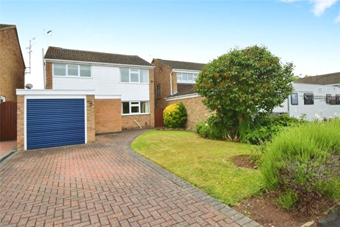 3 Bedroom Detached House For Sale In Dorchester Close, Wigston, Leicestershire, LE18