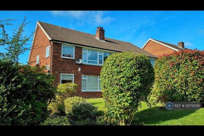 2 Bedroom Maisonette To Rent In Chalfont Avenue, Little Chalfont, Amersham, HP6