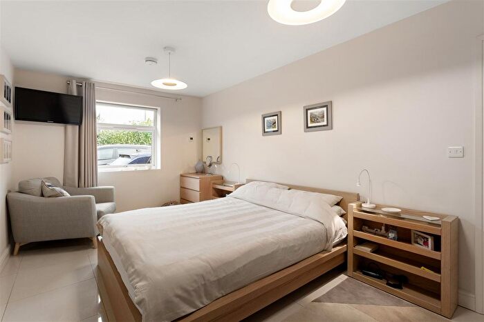 2 Bedroom Detached Bungalow For Sale In Tadcaster Road, Dringhouses, York, YO24