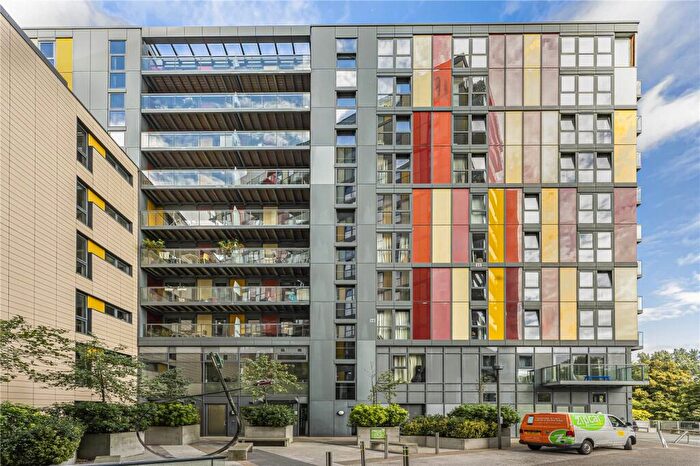 2 Bedroom Apartment For Sale In Homerton Road, London, E9