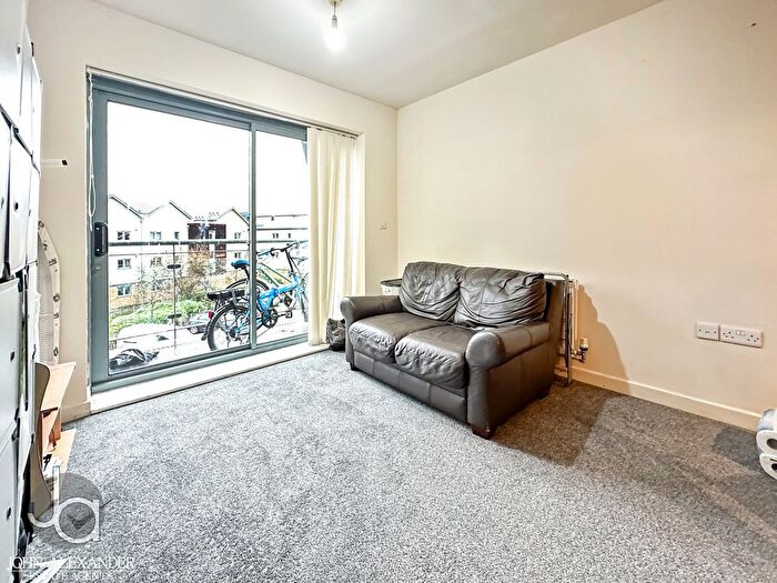 1 Bedroom Flat For Sale In Quayside Drive, Colchester, CO2