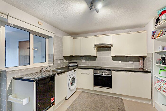 2 Bedroom Terraced House For Sale In Burgess Field, Chelmsford, CM2
