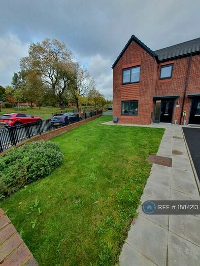 3 Bedroom End Of Terrace House To Rent In Danesdale Drive, Manchester, M4