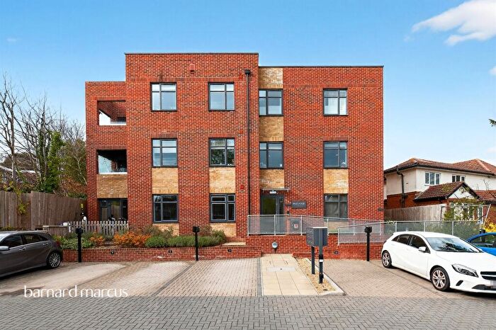 2 Bedroom Flat For Sale In Grange Road, Sutton, SM2