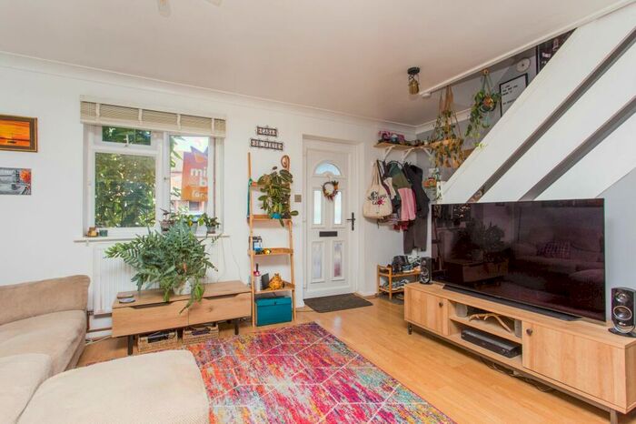 2 Bedroom Semi-Detached House For Sale In Maple Gardens, Hersden, CT3