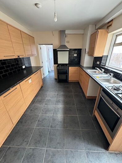 5 Bedroom Terraced House To Rent In Woodlands Road, Southall, UB1
