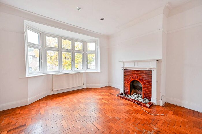 3 Bedroom End Of Terrace House For Sale In Brookbank Avenue, Hanwell, London, W7