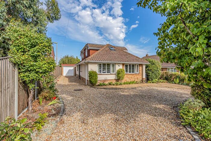 3 Bedroom Detached House For Sale In Hollybank Lane, Emsworth, PO10