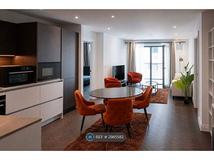 2 Bedroom Flat To Rent In Halcyon House, London, E16