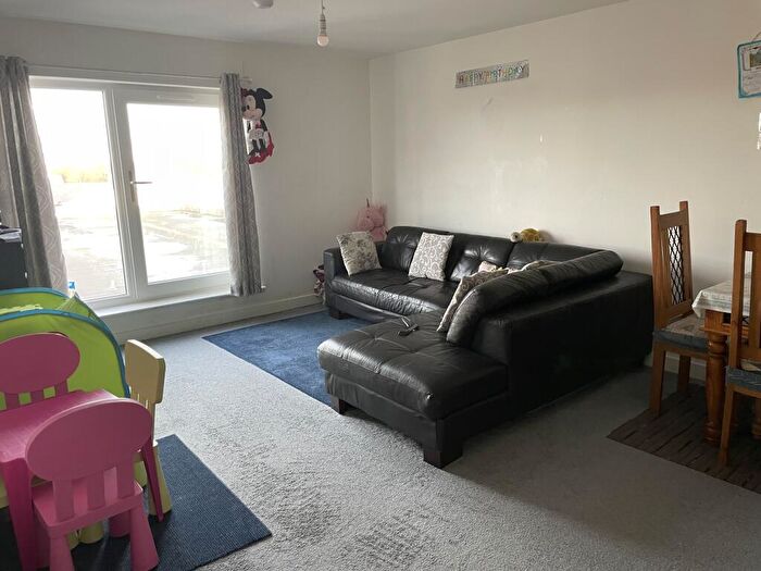 1 Bedroom Apartment To Rent In Victoria Court, Victoria Street, B70