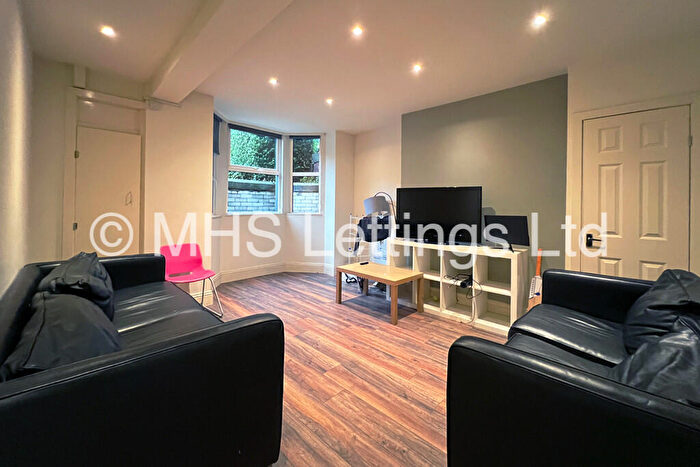 6 Bedroom Terraced House To Rent In Bennett Road, Leeds, LS6