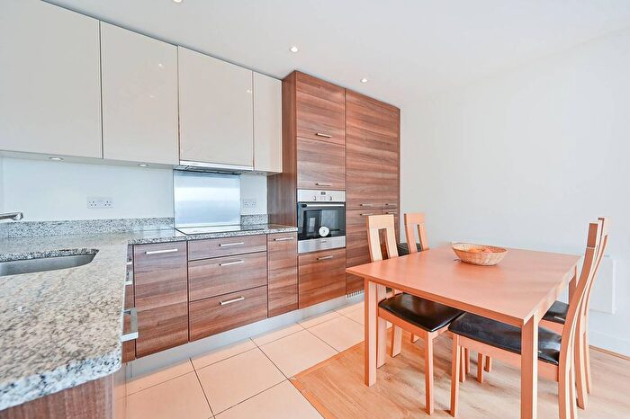 2 Bedroom Flat To Rent In Napier House, Acton, London, W3