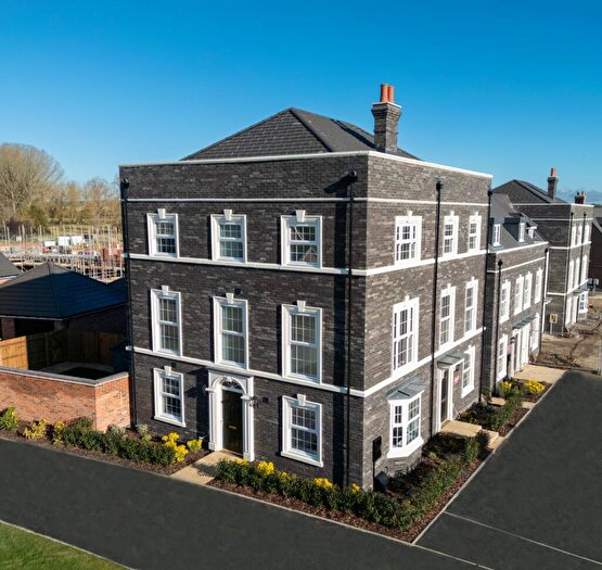 3 Bedroom Semi-Detached House For Sale In Priors Hall Park, NN17