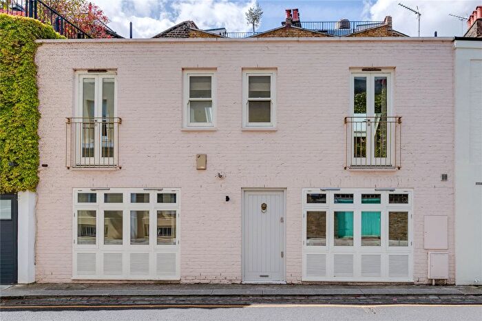 2 Bedroom Terraced House To Rent In Pottery Lane, Notting Hill, London, W11