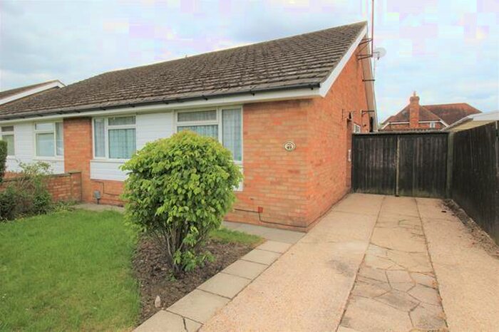 2 Bedroom Semi-Detached Bungalow To Rent In Aspen Avenue, Bedford, MK41